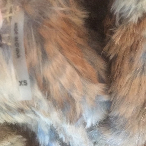 Brown/beige fur vest - Picture 3 of 4